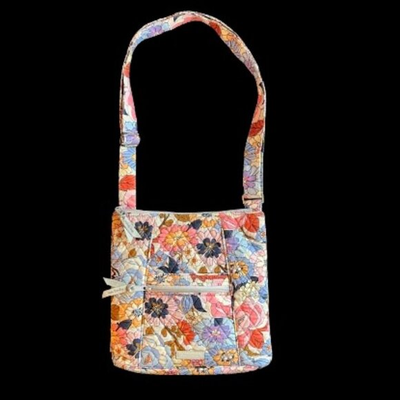 Vera Bradley Handbags - NWOT Vera Bradley Bag 11"x11"